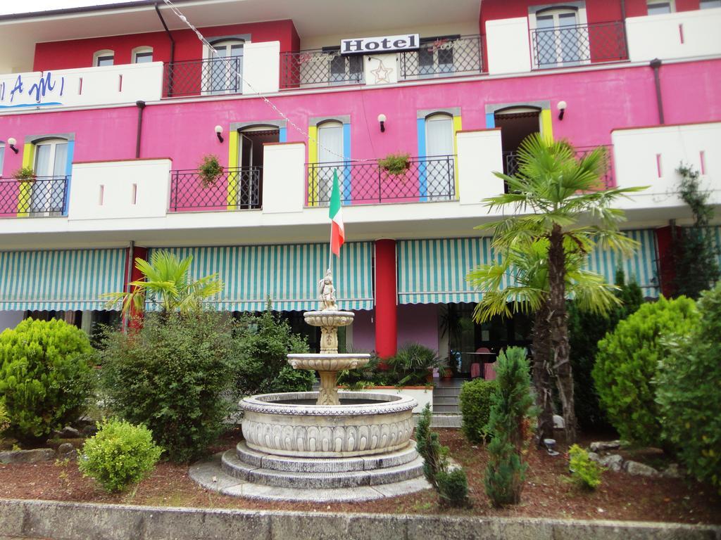 Hotel Miami Civitella Del Tronto Esterno foto