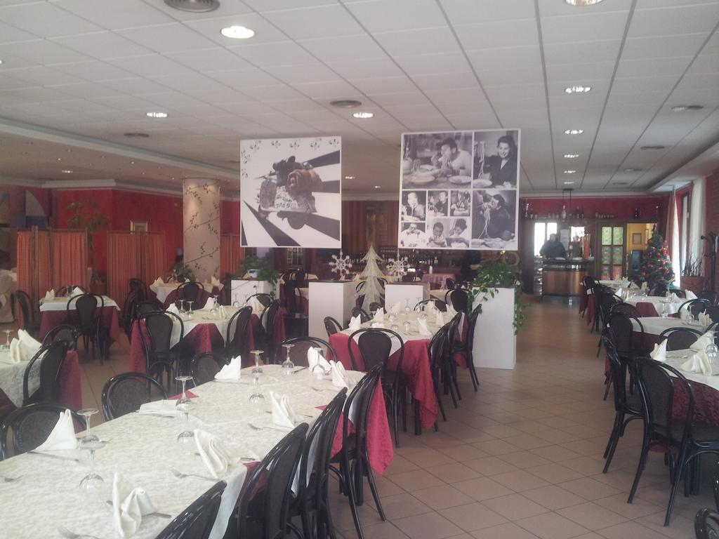 Hotel Miami Civitella Del Tronto Esterno foto